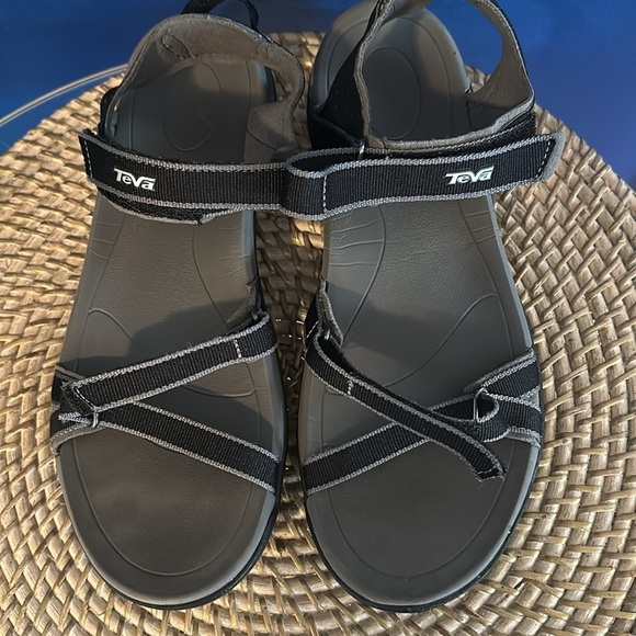 Women’s Tiva Black Velcro Strap Active Sport Hiking Water Sandals Size 10 - Picture 2 of 6